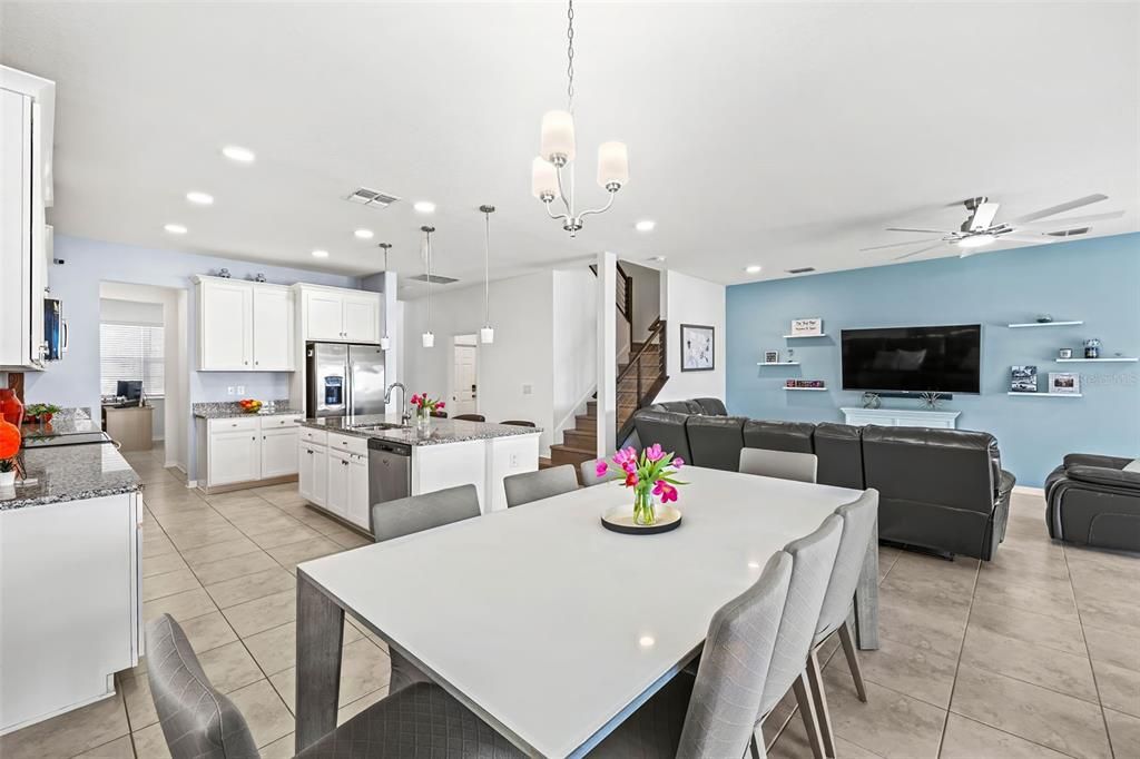 For Sale: $550,000 (5 beds, 3 baths, 3566 Square Feet)