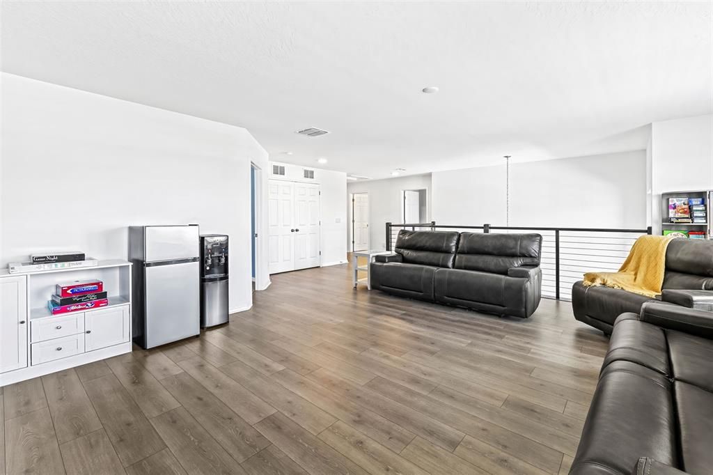 For Sale: $550,000 (5 beds, 3 baths, 3566 Square Feet)