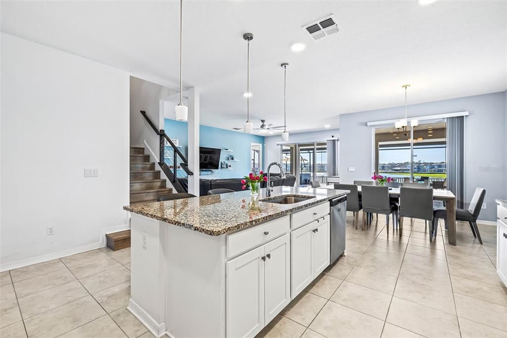 For Sale: $550,000 (5 beds, 3 baths, 3566 Square Feet)