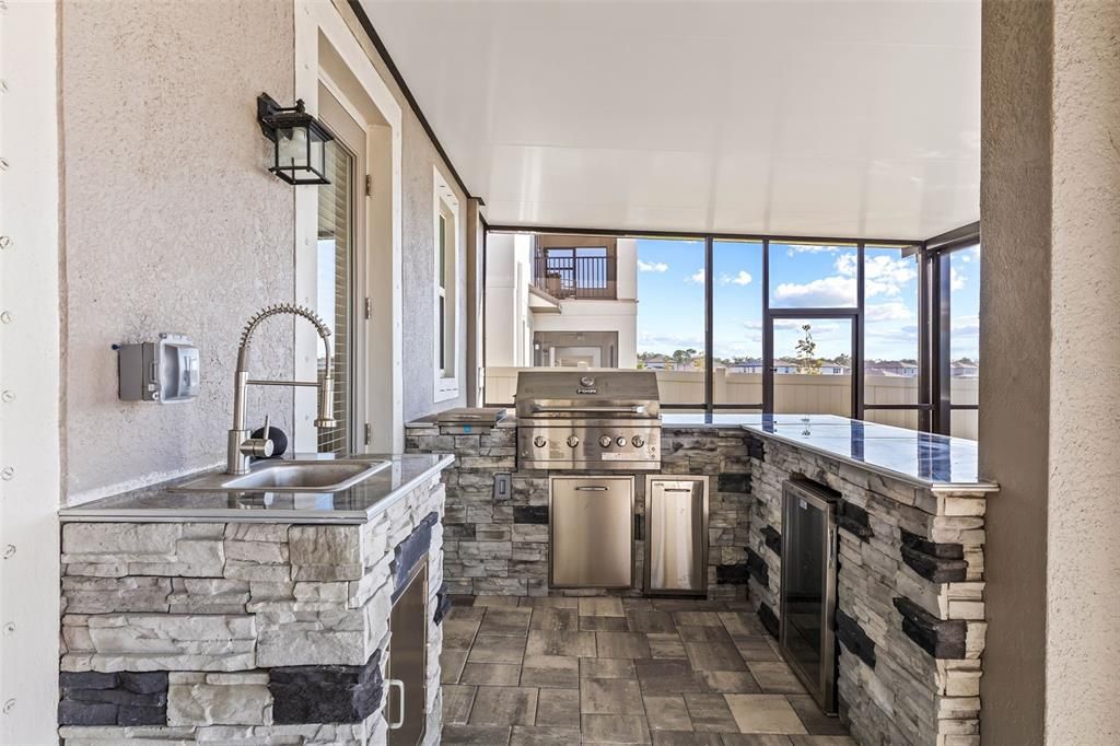 For Sale: $550,000 (5 beds, 3 baths, 3566 Square Feet)