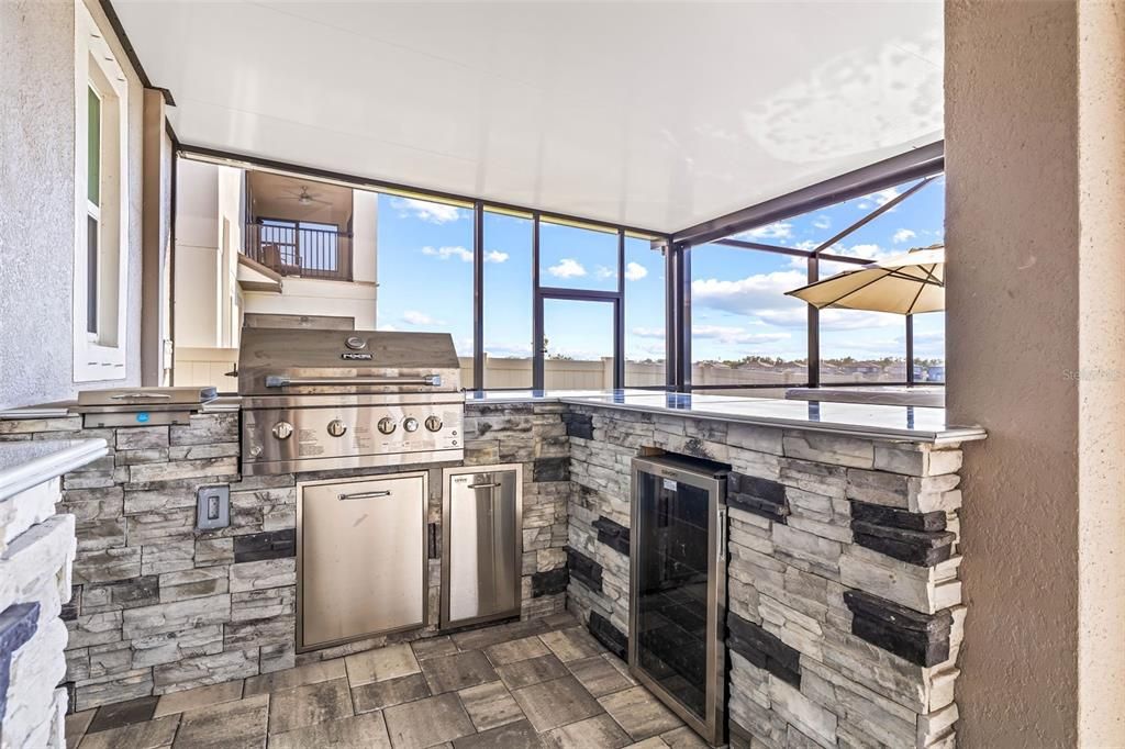 For Sale: $550,000 (5 beds, 3 baths, 3566 Square Feet)