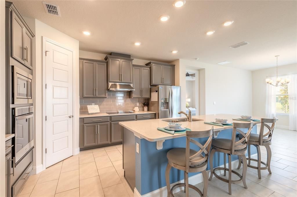 For Sale: $495,000 (4 beds, 3 baths, 2106 Square Feet)