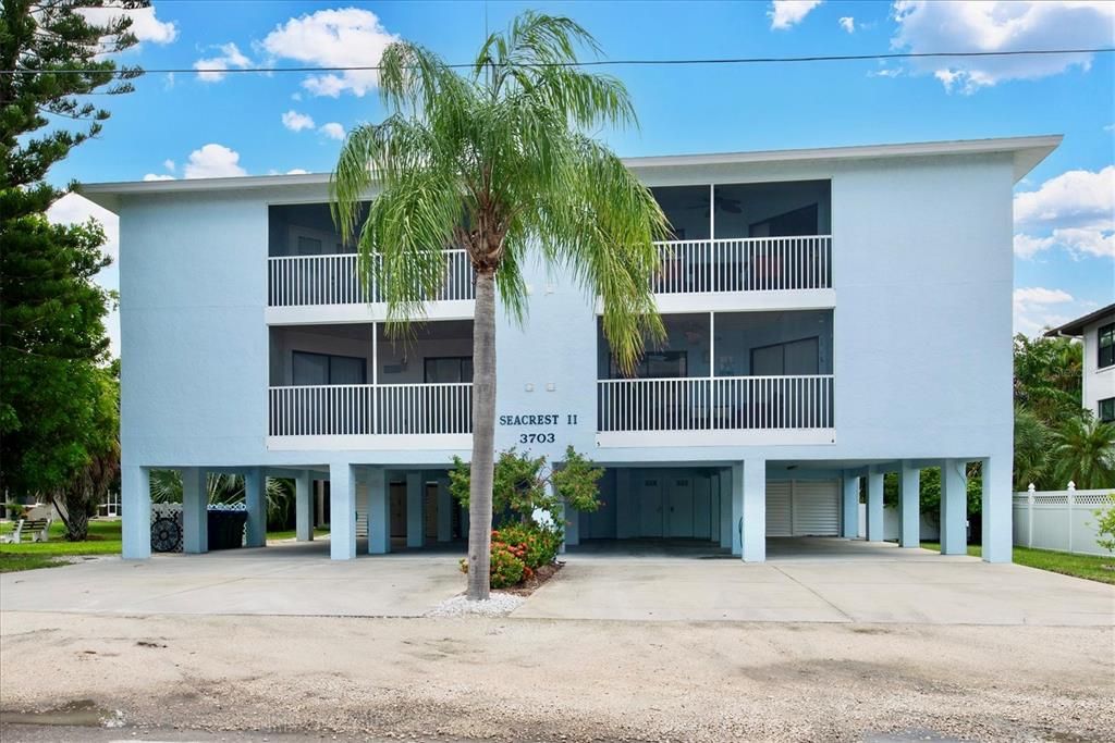 Recently Sold: $599,000 (2 beds, 2 baths, 1172 Square Feet)