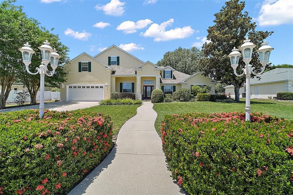 合同活跃: $599,000 (4 贝兹, 3 浴室, 2774 平方英尺)