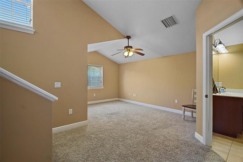 合同活跃: $599,000 (4 贝兹, 3 浴室, 2774 平方英尺)