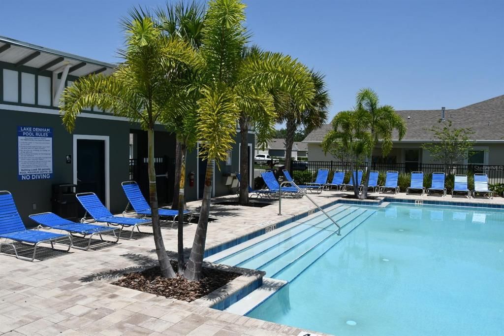 For Sale: $335,900 (5 beds, 3 baths, 2528 Square Feet)