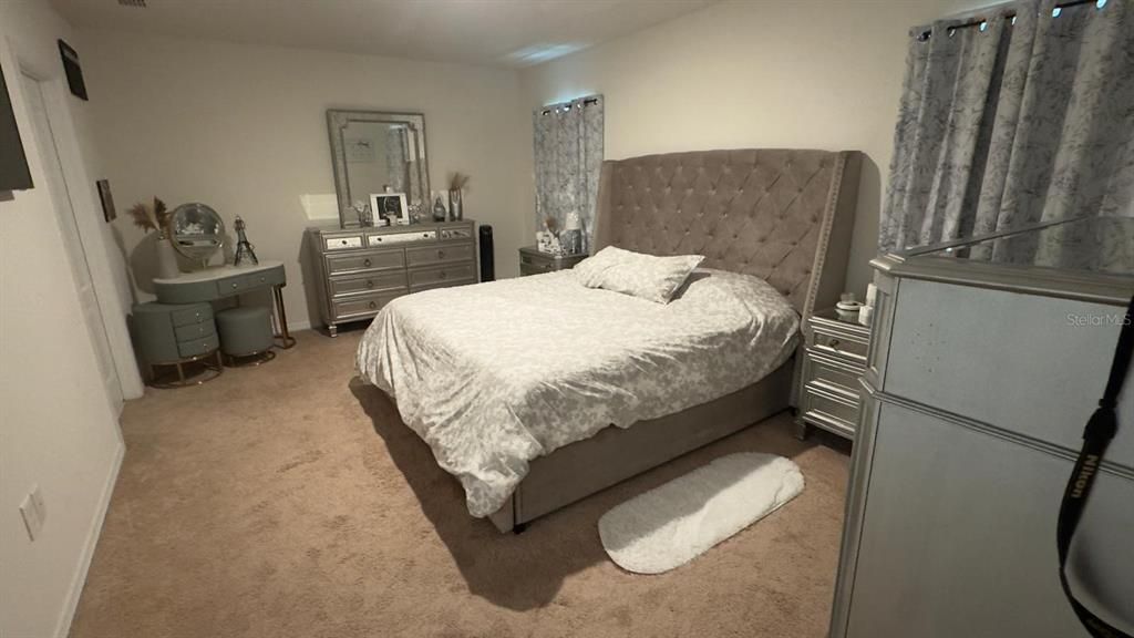 For Sale: $335,900 (5 beds, 3 baths, 2528 Square Feet)