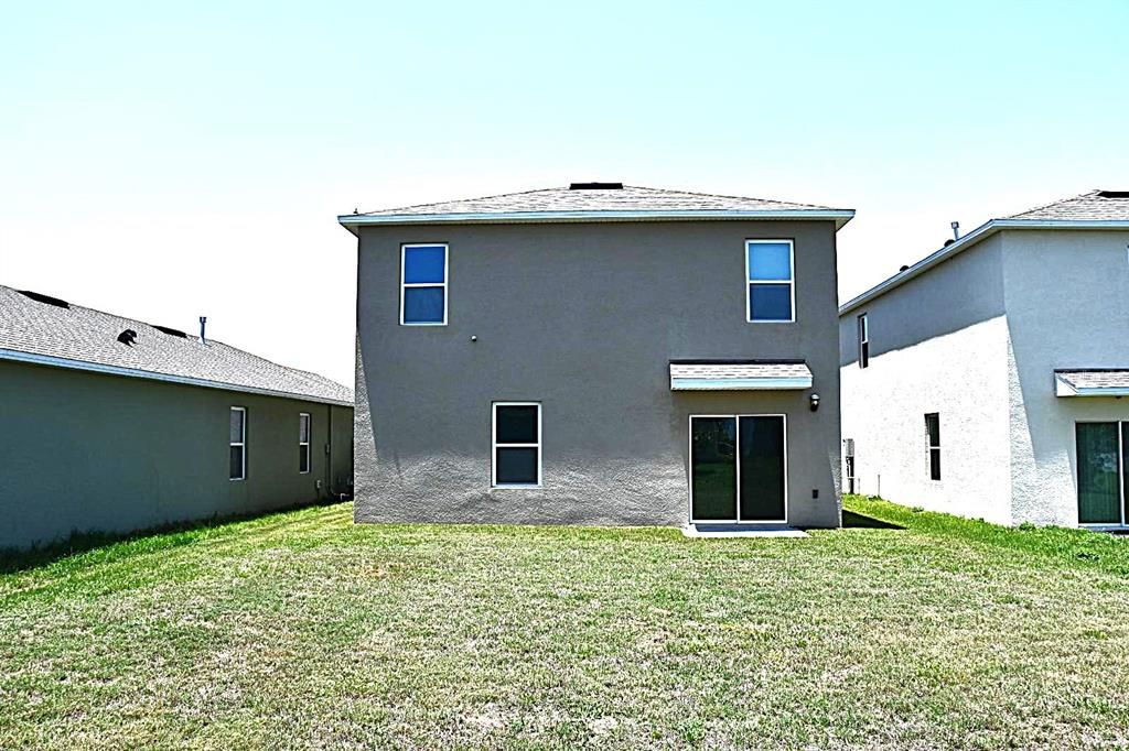 For Sale: $335,900 (5 beds, 3 baths, 2528 Square Feet)