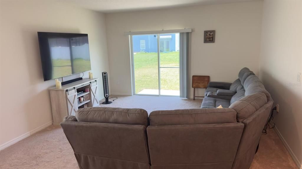 For Sale: $335,900 (5 beds, 3 baths, 2528 Square Feet)