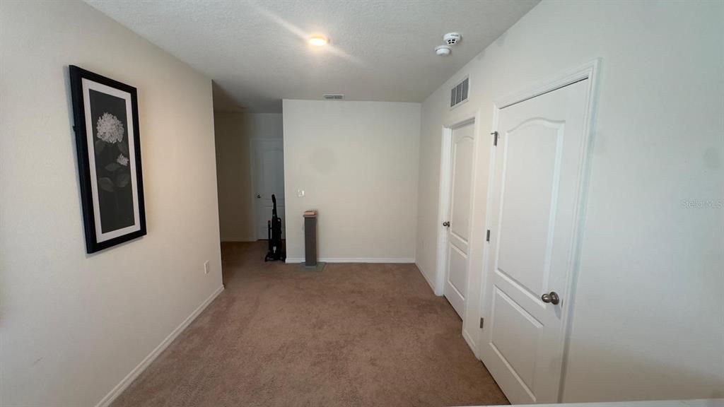 For Sale: $335,900 (5 beds, 3 baths, 2528 Square Feet)