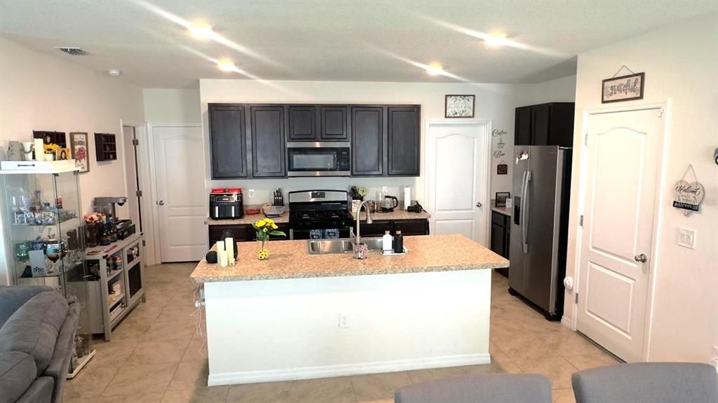 For Sale: $335,900 (5 beds, 3 baths, 2528 Square Feet)