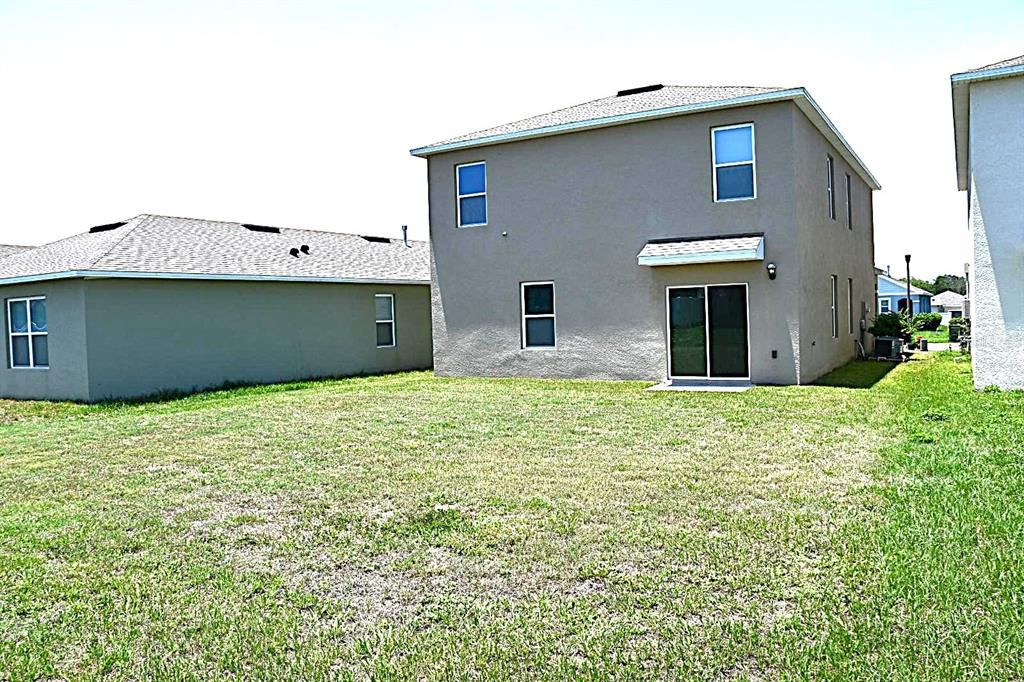 For Sale: $335,900 (5 beds, 3 baths, 2528 Square Feet)