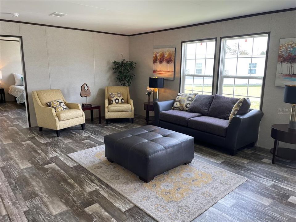 Под контрактом: $175,000 (3 спален, 2 ванн, 1608 Квадратных фут)