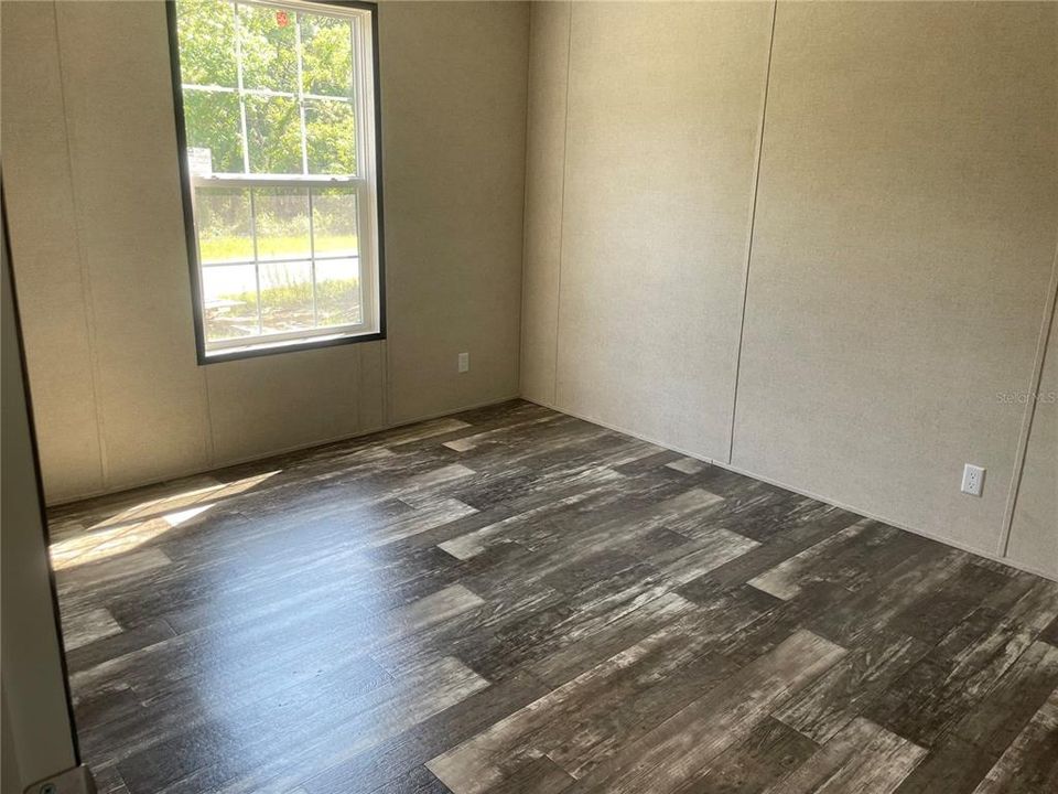 Под контрактом: $175,000 (3 спален, 2 ванн, 1608 Квадратных фут)