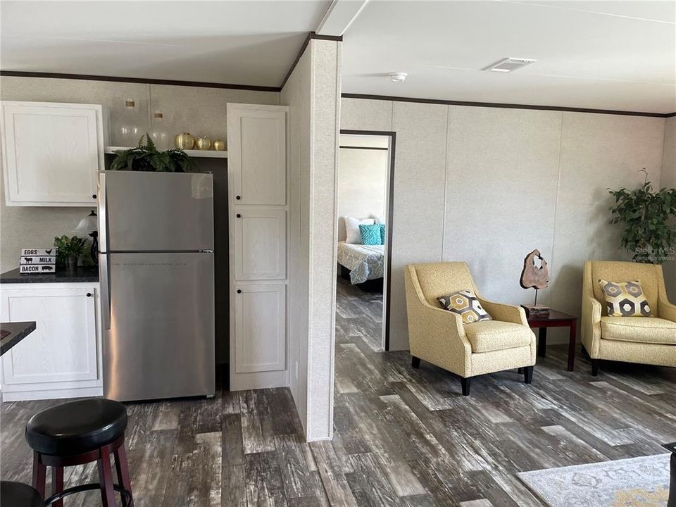 Под контрактом: $175,000 (3 спален, 2 ванн, 1608 Квадратных фут)