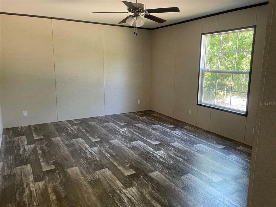 Под контрактом: $175,000 (3 спален, 2 ванн, 1608 Квадратных фут)