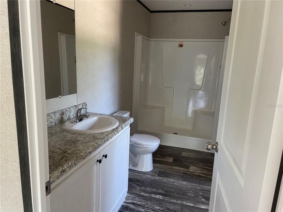 Под контрактом: $175,000 (3 спален, 2 ванн, 1608 Квадратных фут)