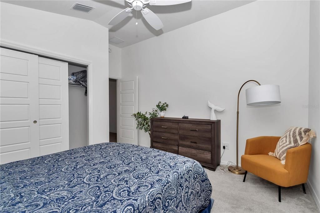 На продажу: $309,000 (2 спален, 2 ванн, 1203 Квадратных фут)