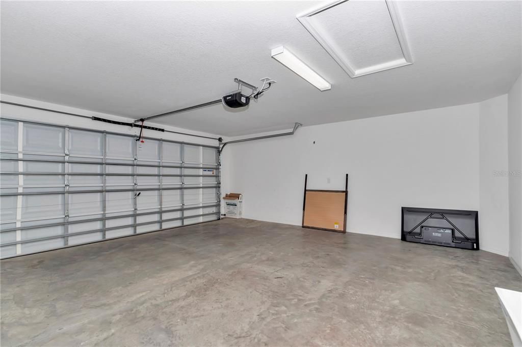 На продажу: $309,000 (2 спален, 2 ванн, 1203 Квадратных фут)