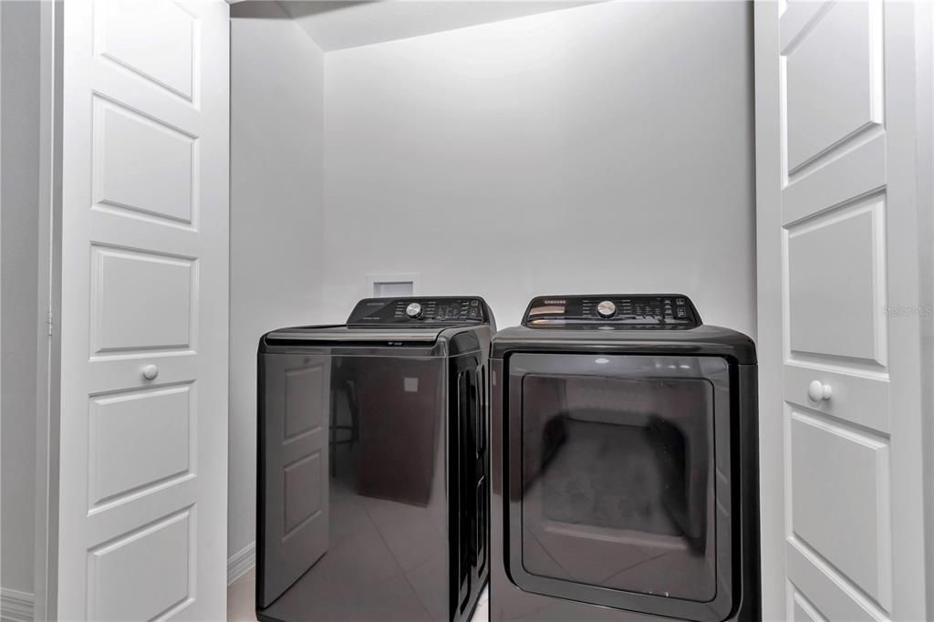 На продажу: $309,000 (2 спален, 2 ванн, 1203 Квадратных фут)