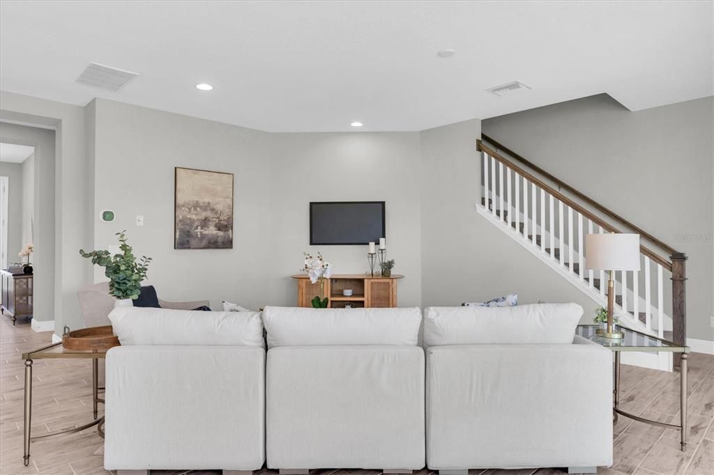 For Sale: $1,050,000 (5 beds, 4 baths, 3545 Square Feet)