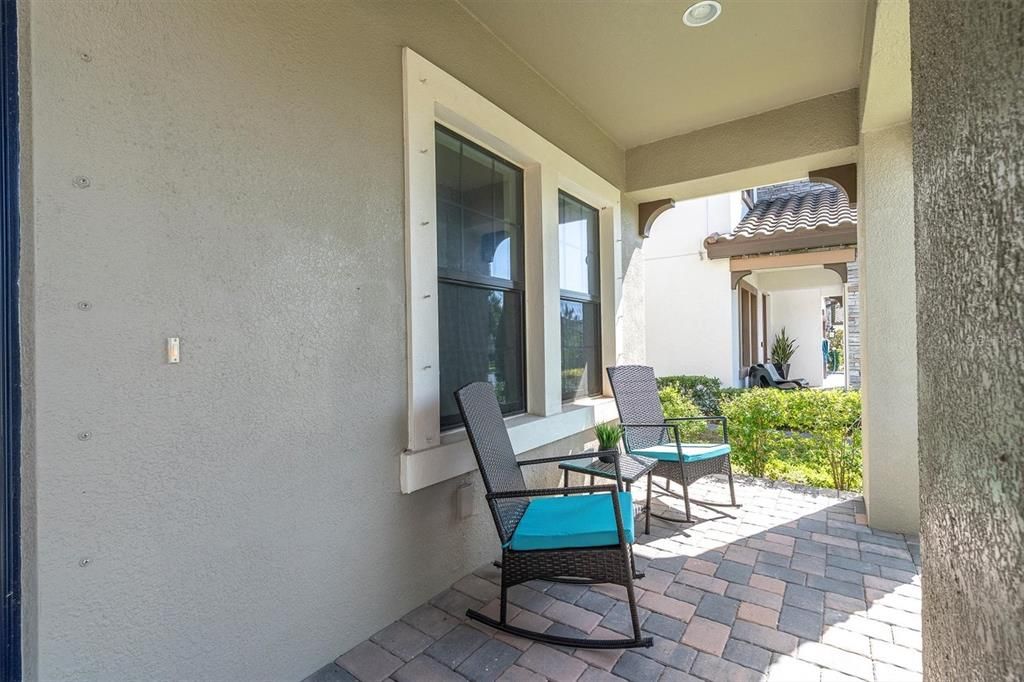 For Sale: $1,050,000 (5 beds, 4 baths, 3545 Square Feet)