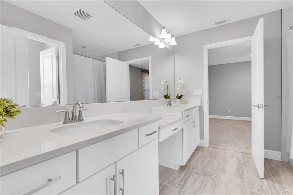 For Sale: $1,050,000 (5 beds, 4 baths, 3545 Square Feet)