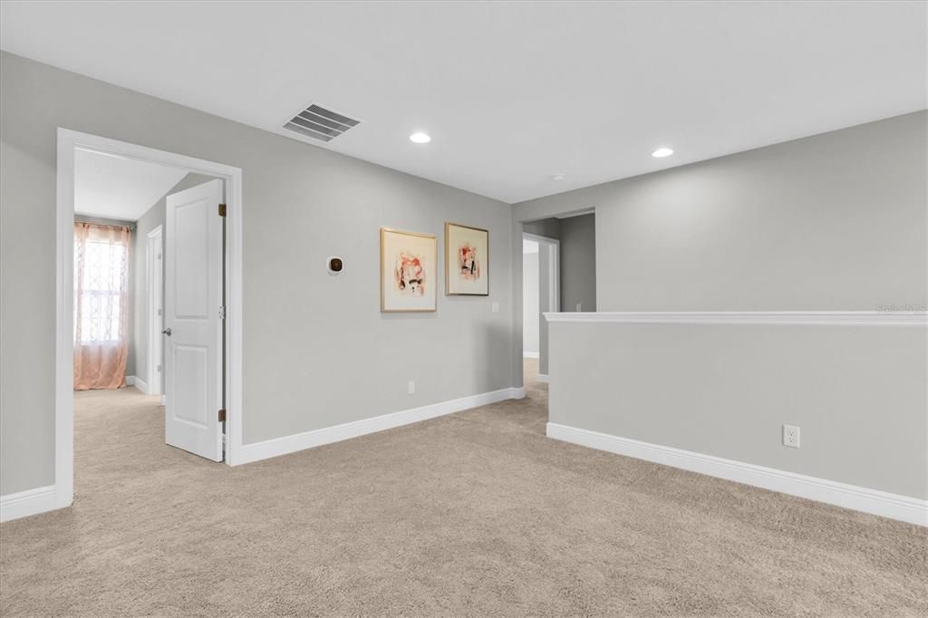 For Sale: $1,050,000 (5 beds, 4 baths, 3545 Square Feet)