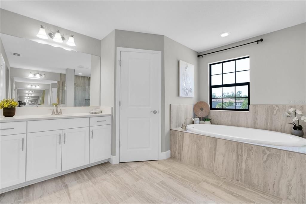 For Sale: $1,050,000 (5 beds, 4 baths, 3545 Square Feet)