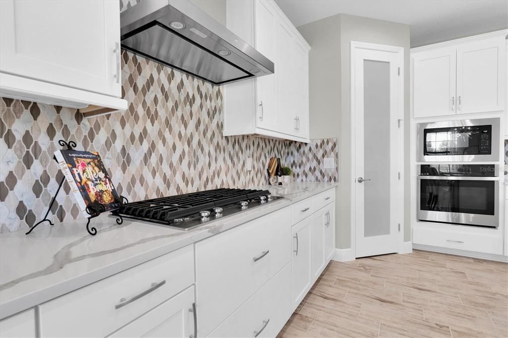 For Sale: $1,050,000 (5 beds, 4 baths, 3545 Square Feet)