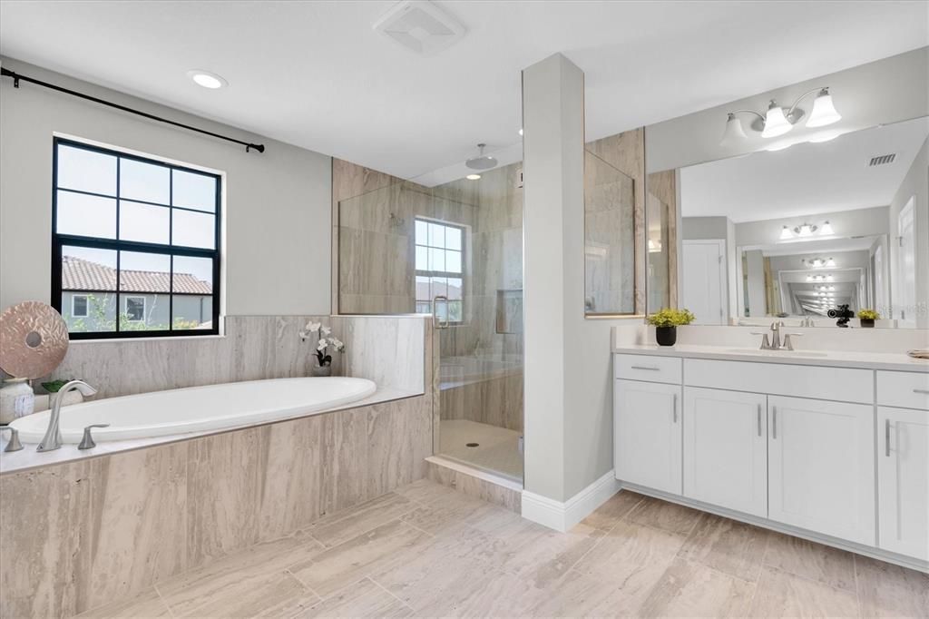 For Sale: $1,050,000 (5 beds, 4 baths, 3545 Square Feet)