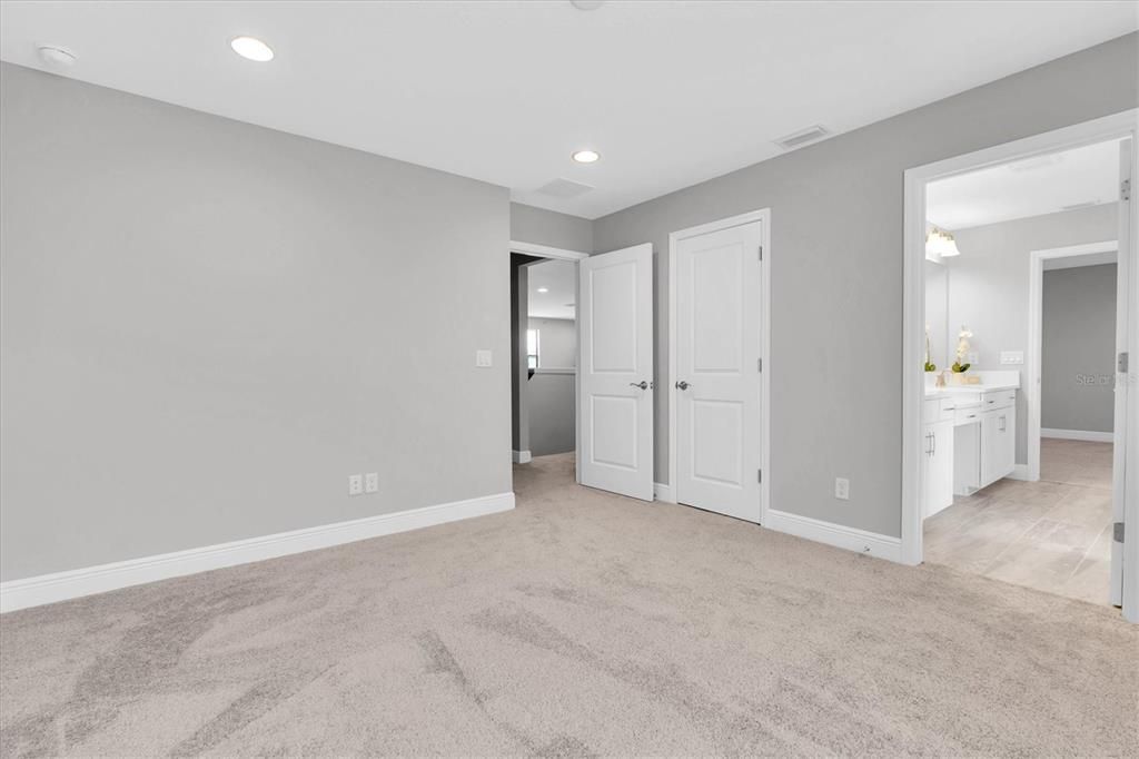 For Sale: $1,050,000 (5 beds, 4 baths, 3545 Square Feet)