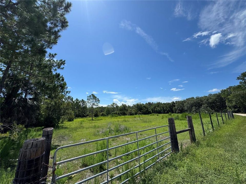 En Venta: $350,000 (2 camas, 1 baños, 1064 Pies cuadrados)