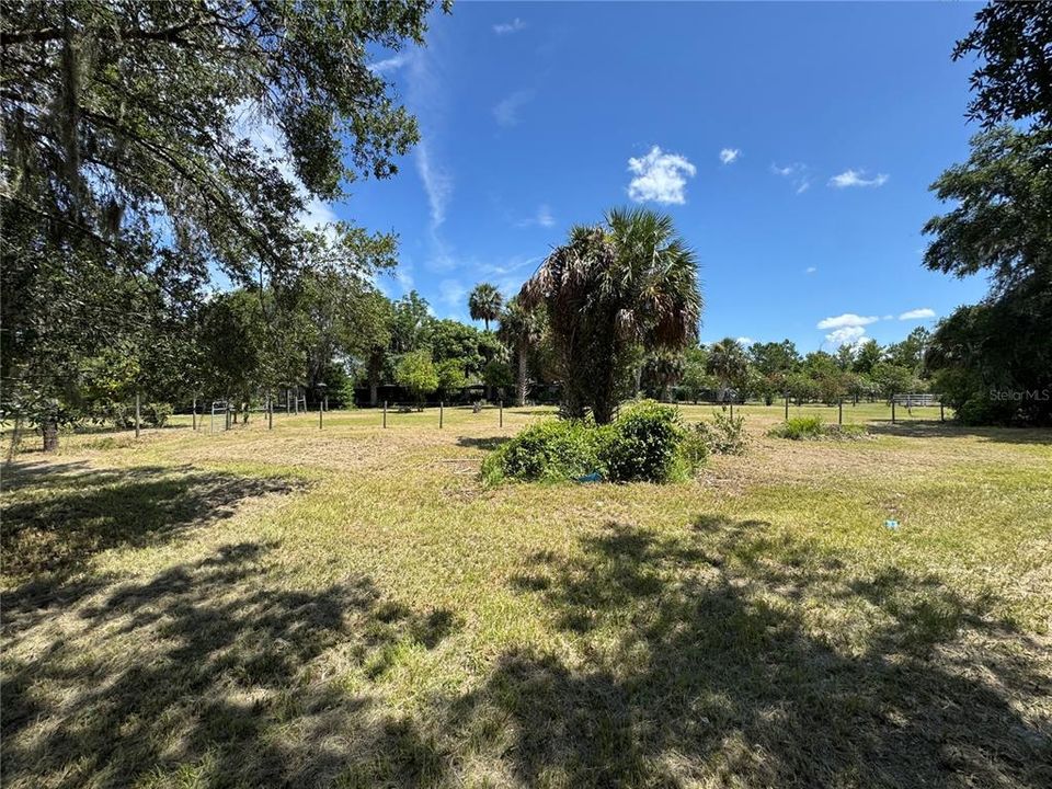 For Sale: $325,000 (2 beds, 1 baths, 1064 Square Feet)