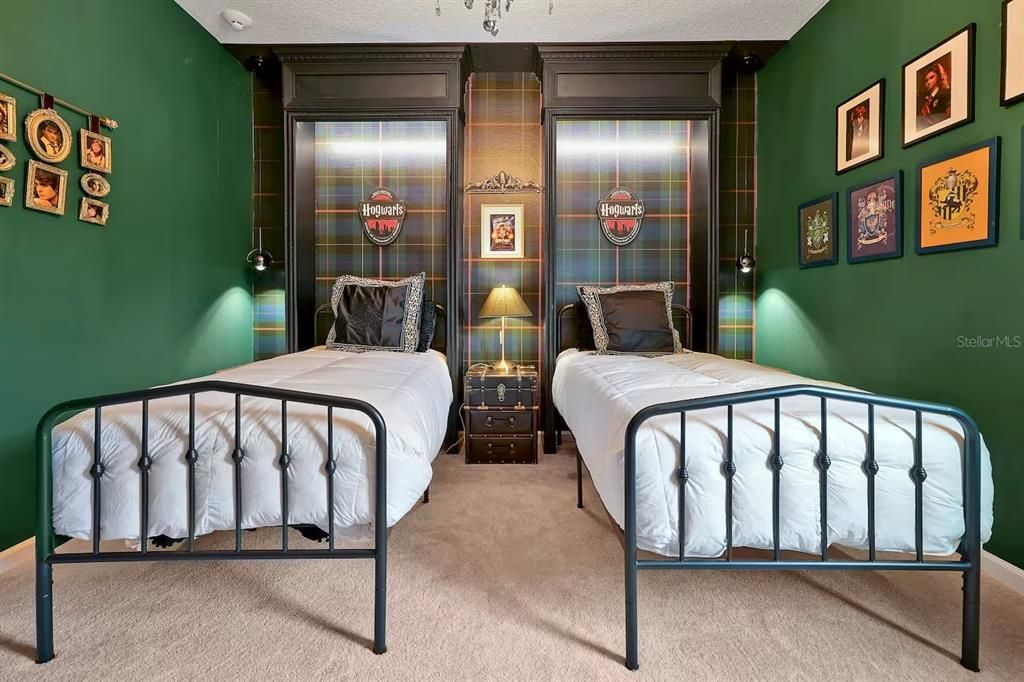 待售: $1,398,000 (12 贝兹, 11 浴室, 4954 平方英尺)