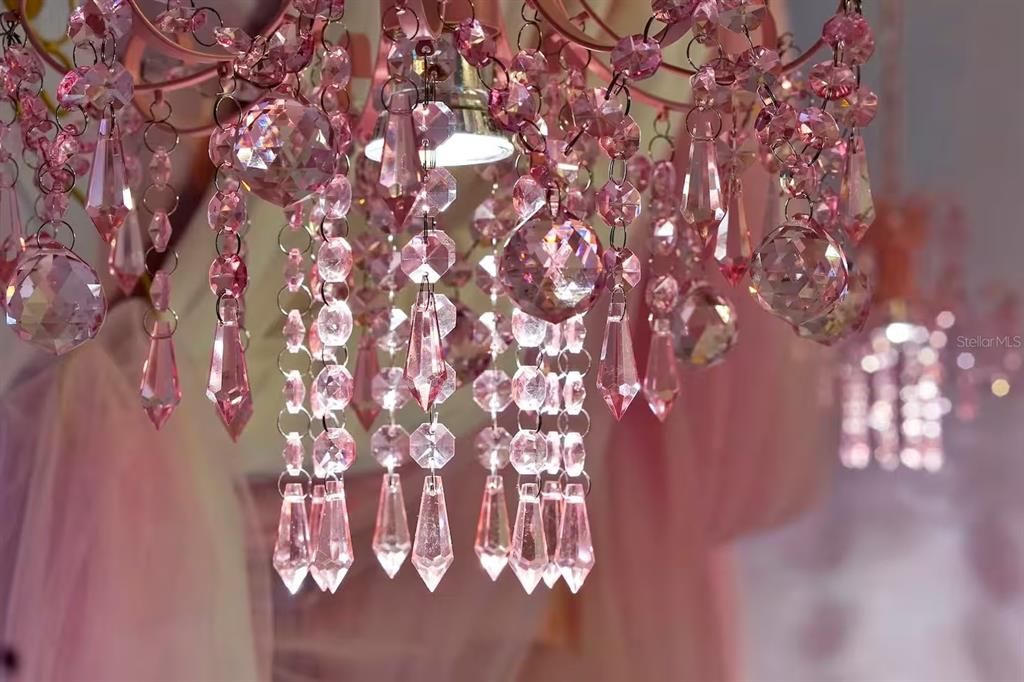 待售: $1,398,000 (12 贝兹, 11 浴室, 4954 平方英尺)