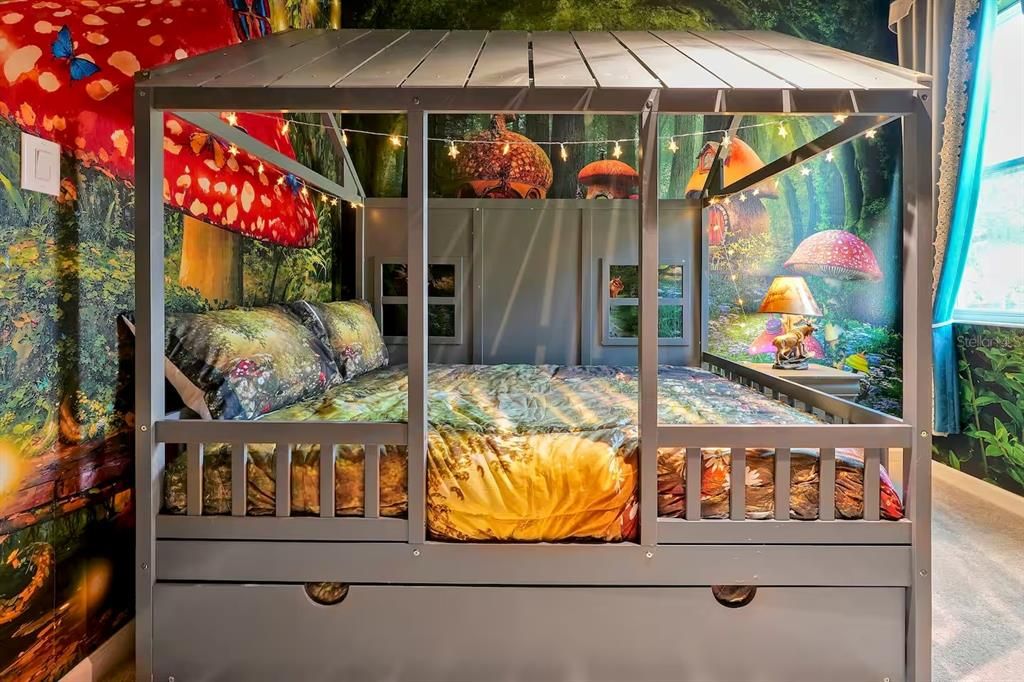 待售: $1,398,000 (12 贝兹, 11 浴室, 4954 平方英尺)