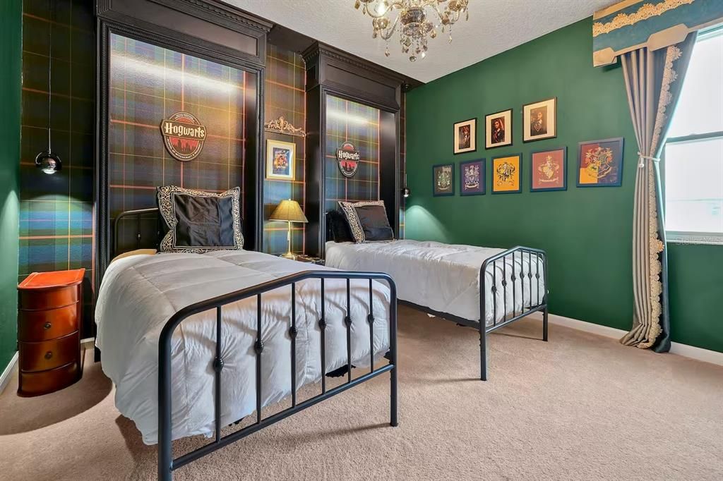 待售: $1,398,000 (12 贝兹, 11 浴室, 4954 平方英尺)