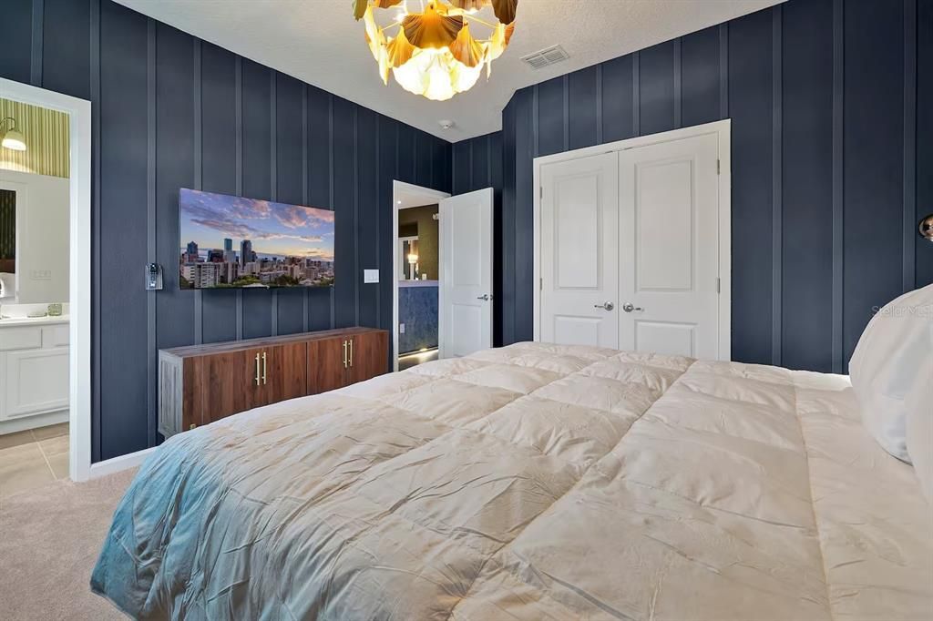 待售: $1,398,000 (12 贝兹, 11 浴室, 4954 平方英尺)