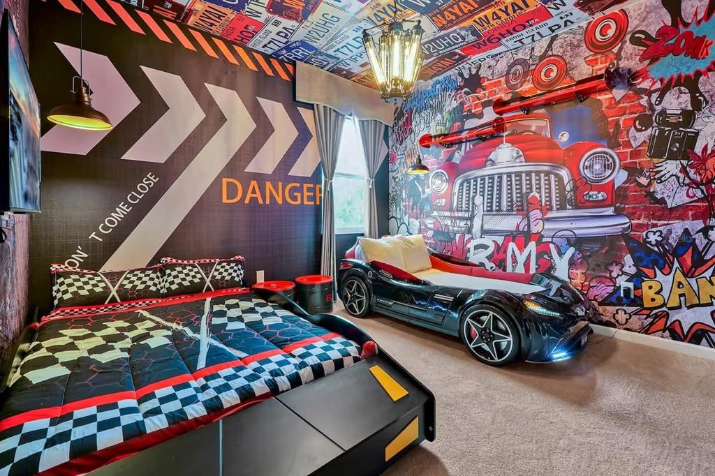 待售: $1,398,000 (12 贝兹, 11 浴室, 4954 平方英尺)