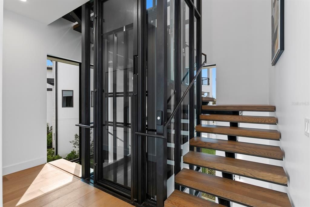 На продажу: $6,400,000 (5 спален, 5 ванн, 6036 Квадратных фут)