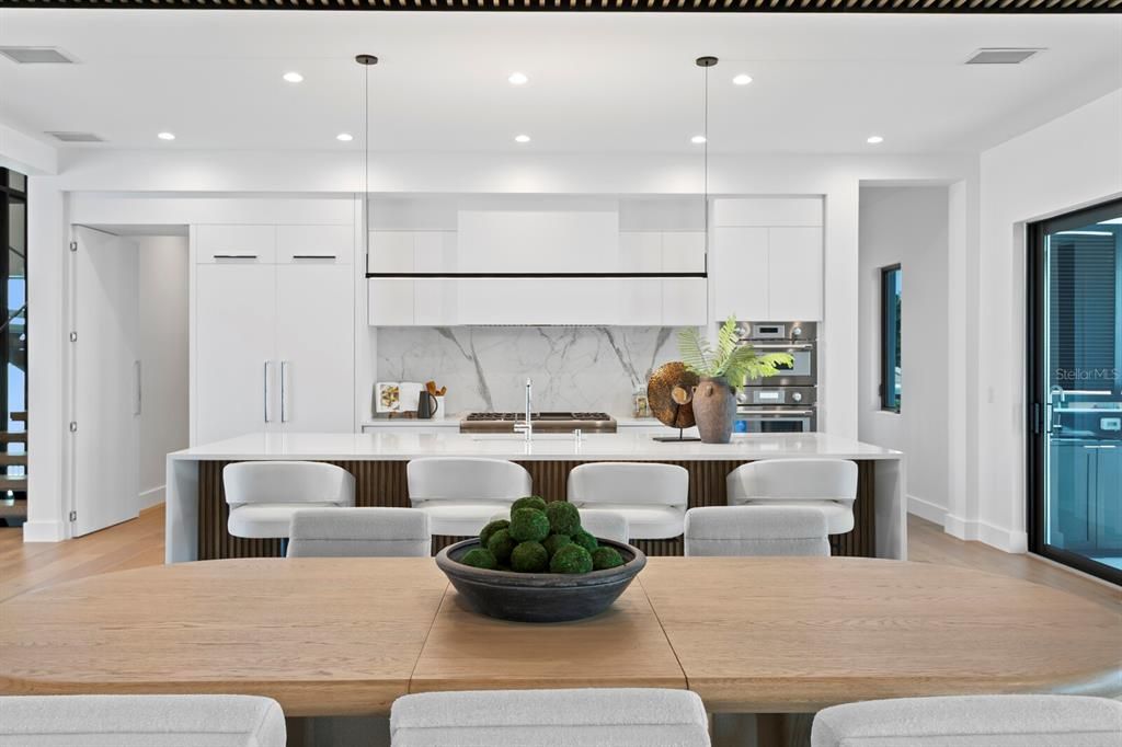 На продажу: $6,400,000 (5 спален, 5 ванн, 6036 Квадратных фут)