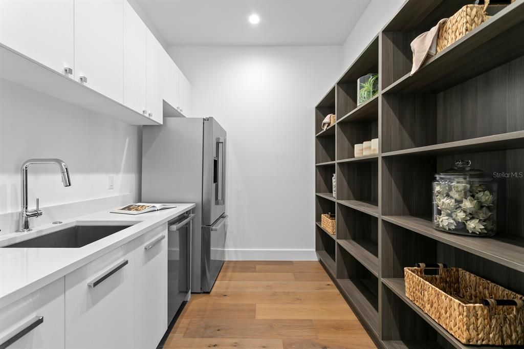 На продажу: $6,400,000 (5 спален, 5 ванн, 6036 Квадратных фут)