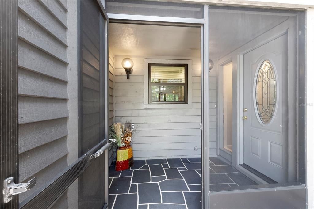 For Sale: $275,000 (2 beds, 2 baths, 1425 Square Feet)