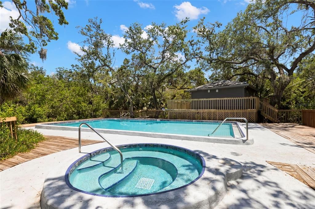 For Sale: $275,000 (2 beds, 2 baths, 1425 Square Feet)