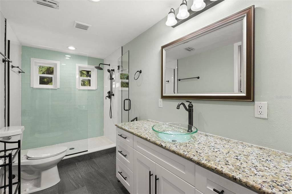 For Sale: $275,000 (2 beds, 2 baths, 1425 Square Feet)