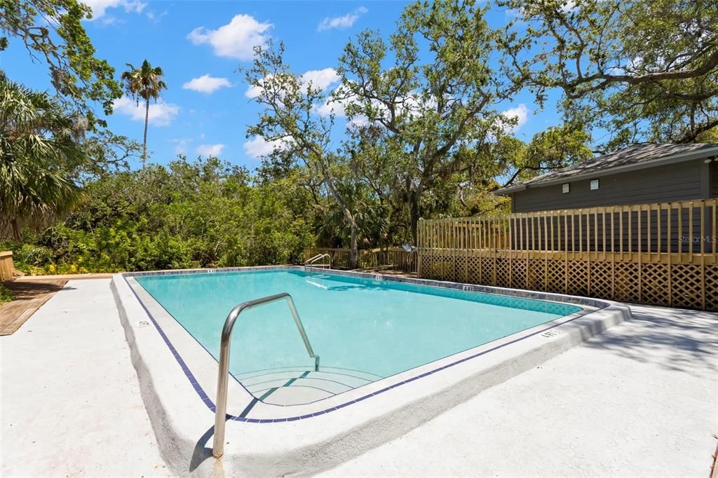 For Sale: $275,000 (2 beds, 2 baths, 1425 Square Feet)