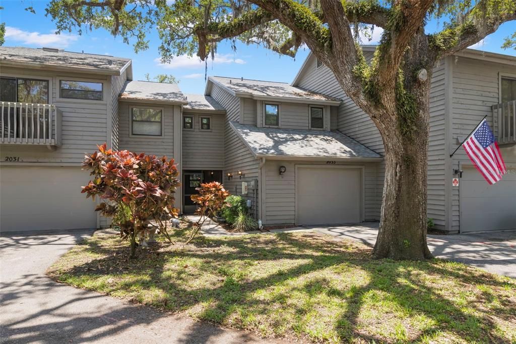 For Sale: $275,000 (2 beds, 2 baths, 1425 Square Feet)