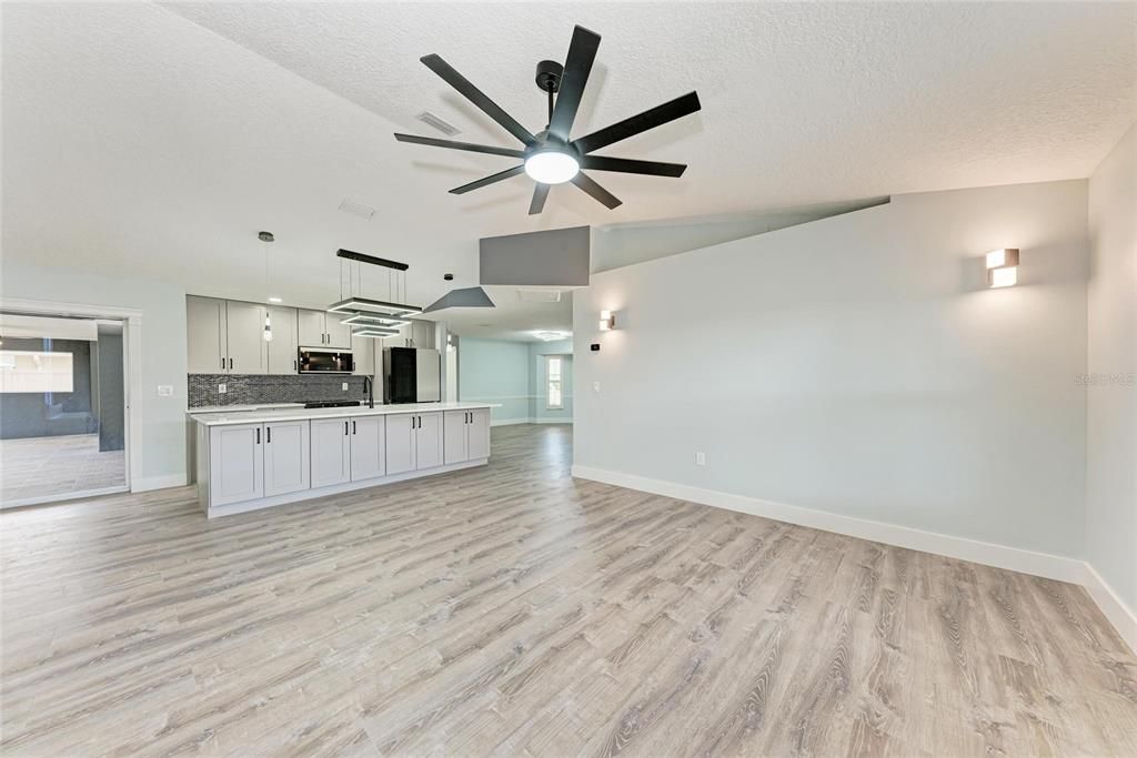 For Sale: $499,990 (3 beds, 2 baths, 2150 Square Feet)