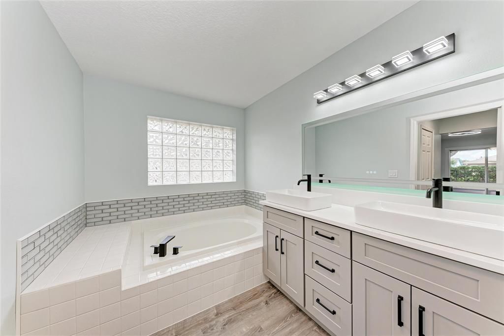 For Sale: $499,990 (3 beds, 2 baths, 2150 Square Feet)